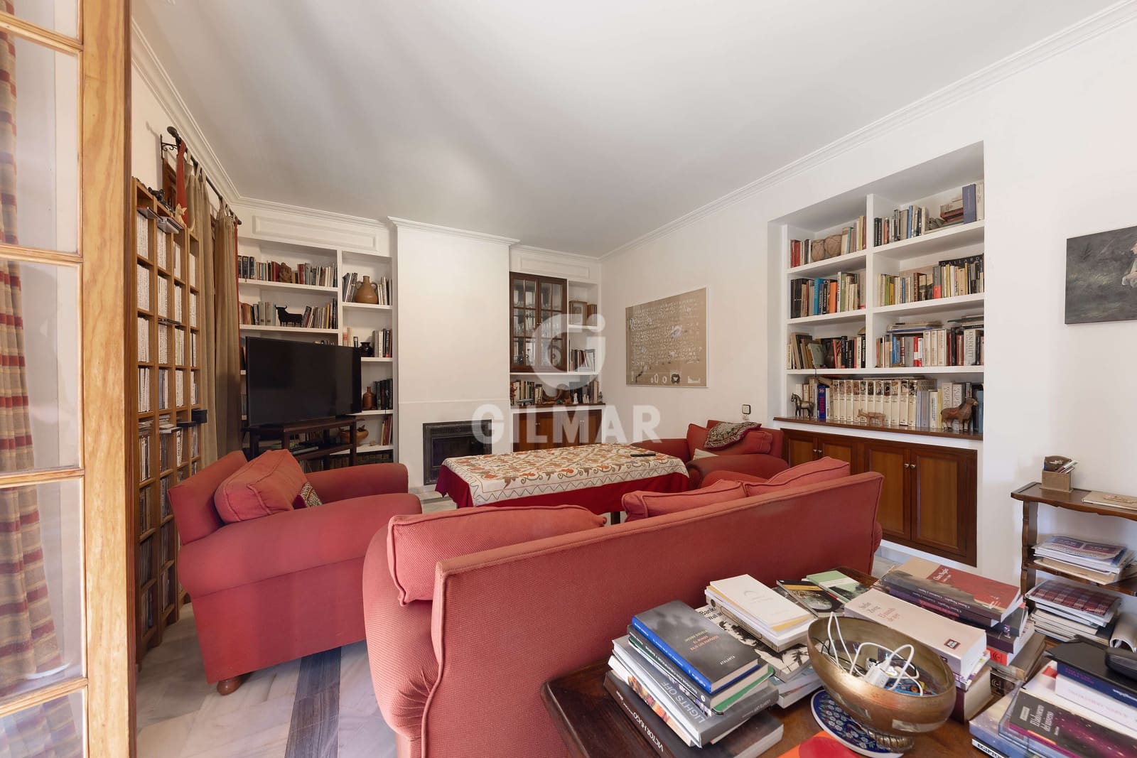 5 soveværelse Semi-Rækkehus til salg i Coria del Rio med garage - € 430.000 (Ref: 9207581)