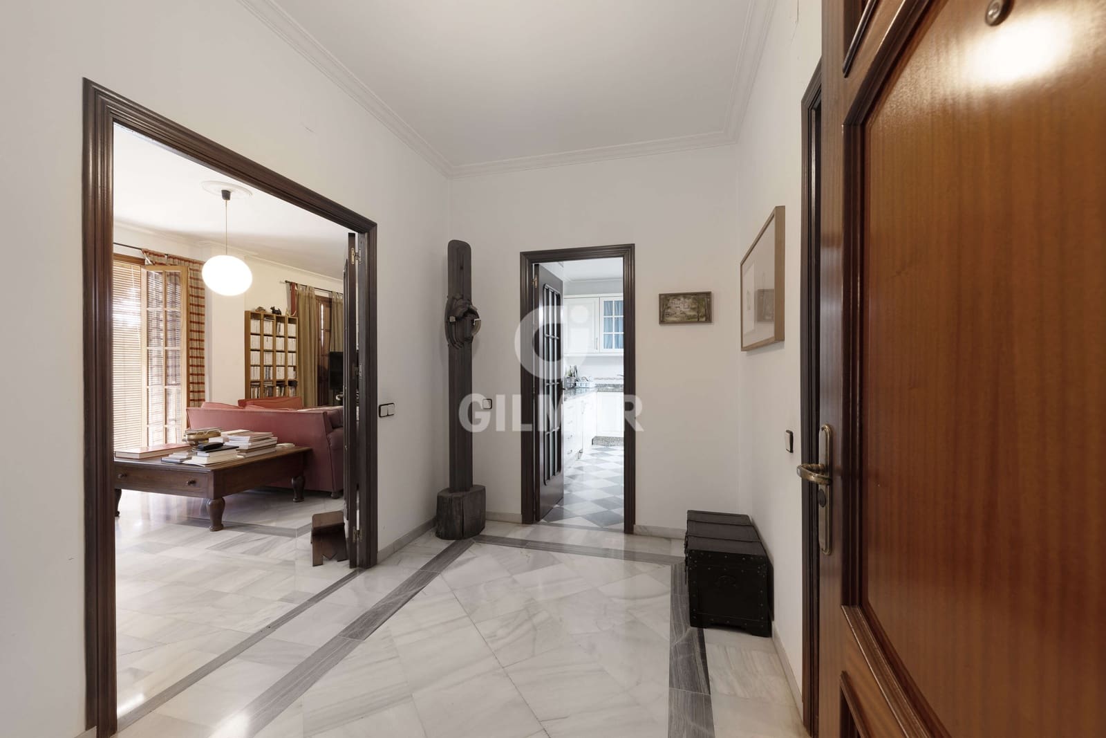 5 soveværelse Semi-Rækkehus til salg i Coria del Rio med garage - € 430.000 (Ref: 9207581)