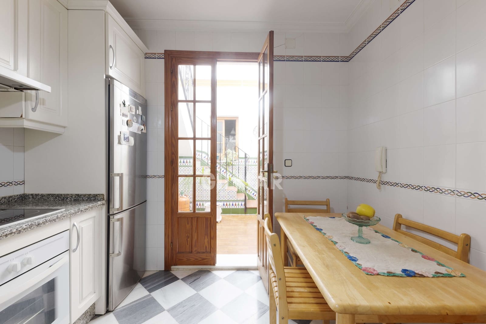 5 soveværelse Semi-Rækkehus til salg i Coria del Rio med garage - € 430.000 (Ref: 9207581)