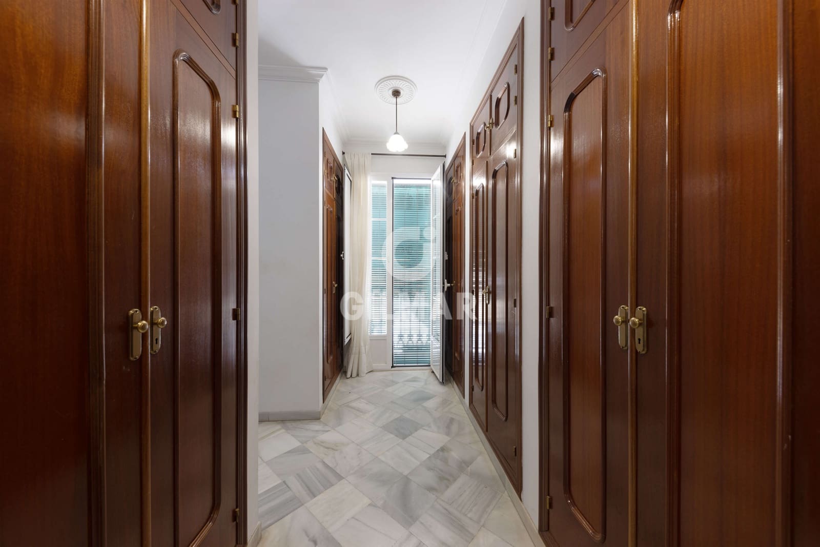 5 soveværelse Semi-Rækkehus til salg i Coria del Rio med garage - € 430.000 (Ref: 9207581)