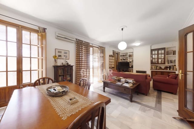 5 bedroom Semi-detached Villa for sale in Coria del Río with garage - € 430,000 (Ref: 9207581)