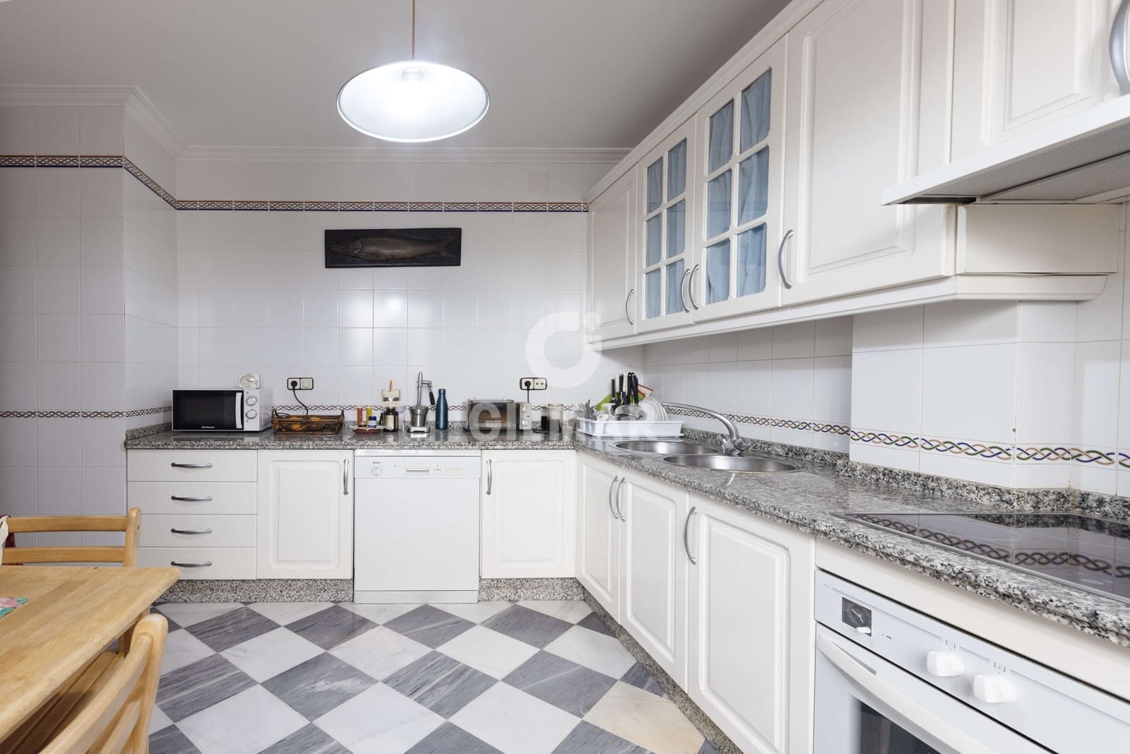 5 soveværelse Semi-Rækkehus til salg i Coria del Rio med garage - € 430.000 (Ref: 9207581)