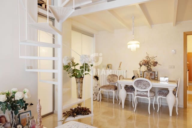 4 bedroom Flat for sale in Casco Antiguo, Seville city with garage - € 590,000 (Ref: 9207591)