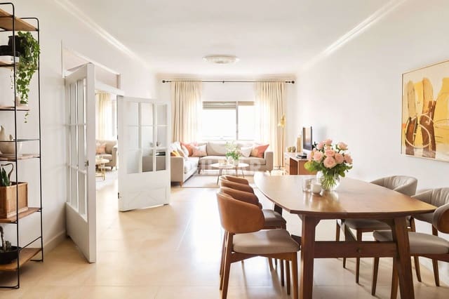 5 bedroom Flat for sale in San Julián, Seville city with garage - € 760,000 (Ref: 9207596)