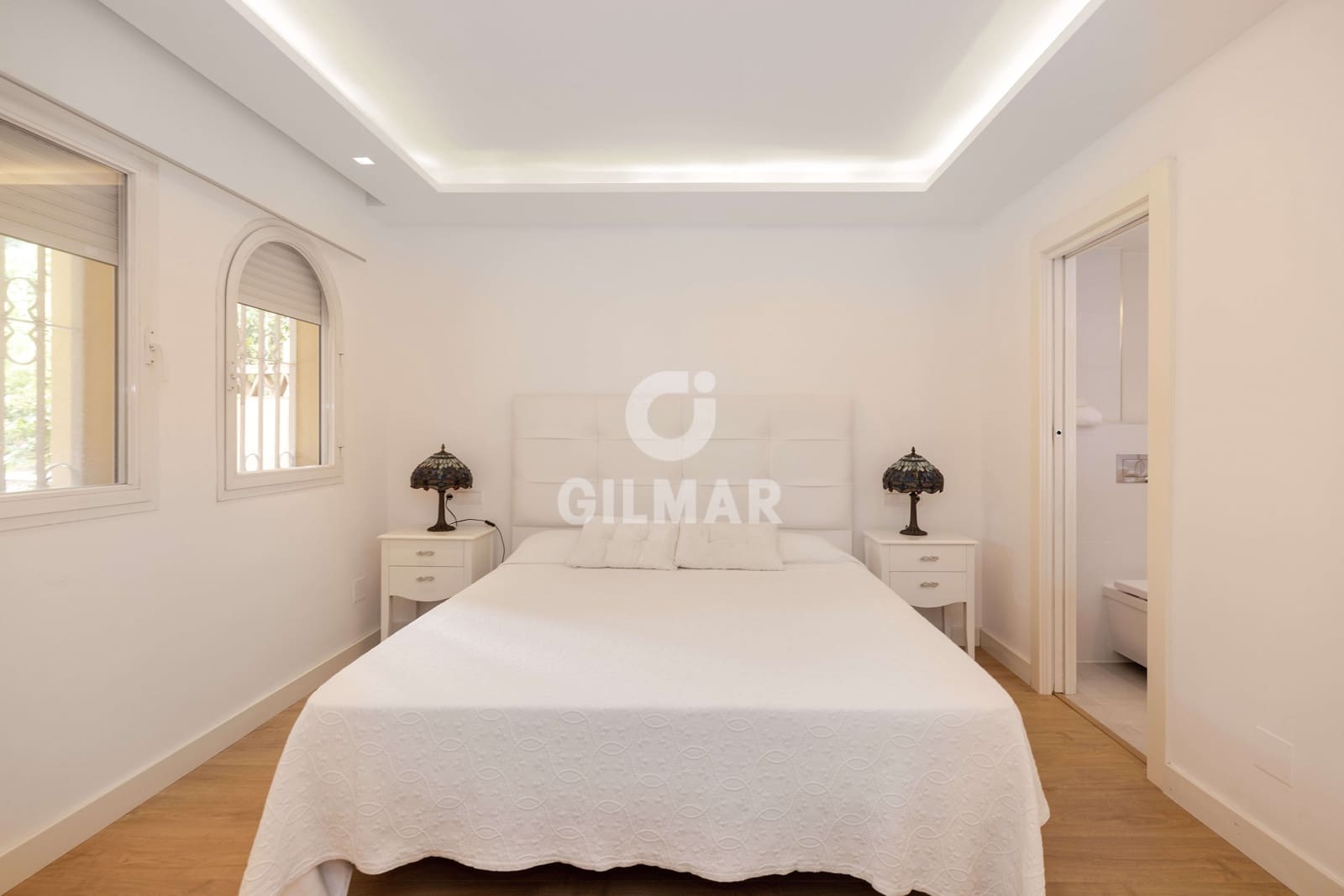 4 makuuhuone Asunto myytävänä paikassa Elviria mukana uima-altaan 
autotalli - 675 000 € (Ref: 9211582)