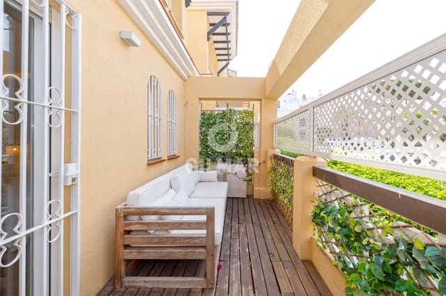 4 bedroom Flat for sale in Elviria, Marbella with pool garage - € 675,000 (Ref: 9211582)