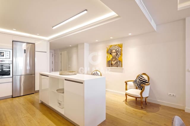 4 bedroom Flat for sale in Elviria, Marbella with pool garage - € 675,000 (Ref: 9211582)