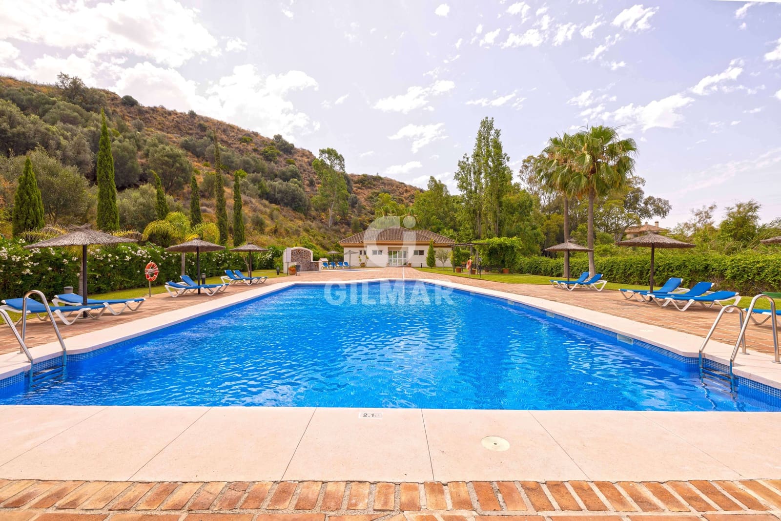 2 soveværelse Lejlighed til salg i Rio Real med swimmingpool garage - € 495.000 (Ref: 9211584)