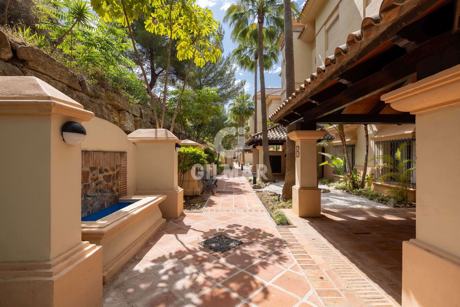 2 soveværelse Lejlighed til salg i Rio Real med swimmingpool garage - € 495.000 (Ref: 9211584)