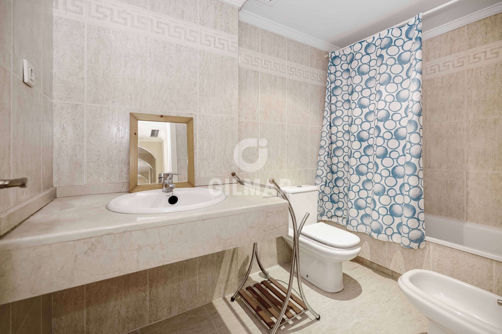 Piso de 3 habitaciones en Marbella en venta con piscina - 450.000 € (Ref: 9211585)