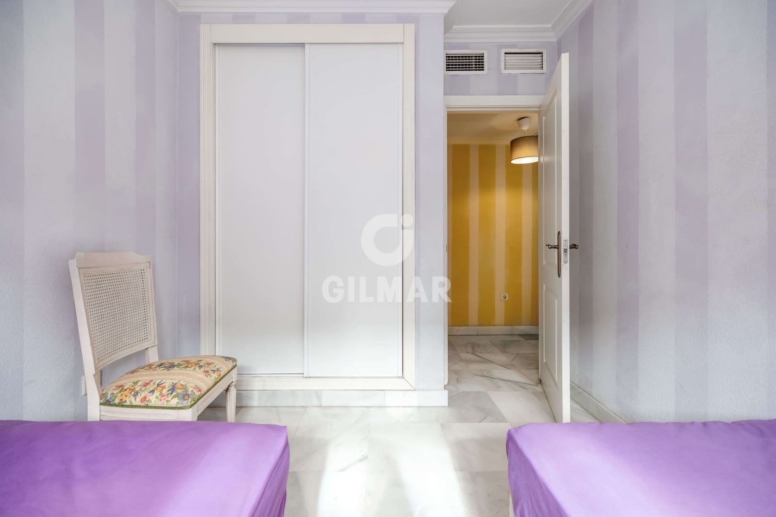 Piso de 3 habitaciones en Marbella en venta con piscina - 450.000 € (Ref: 9211585)