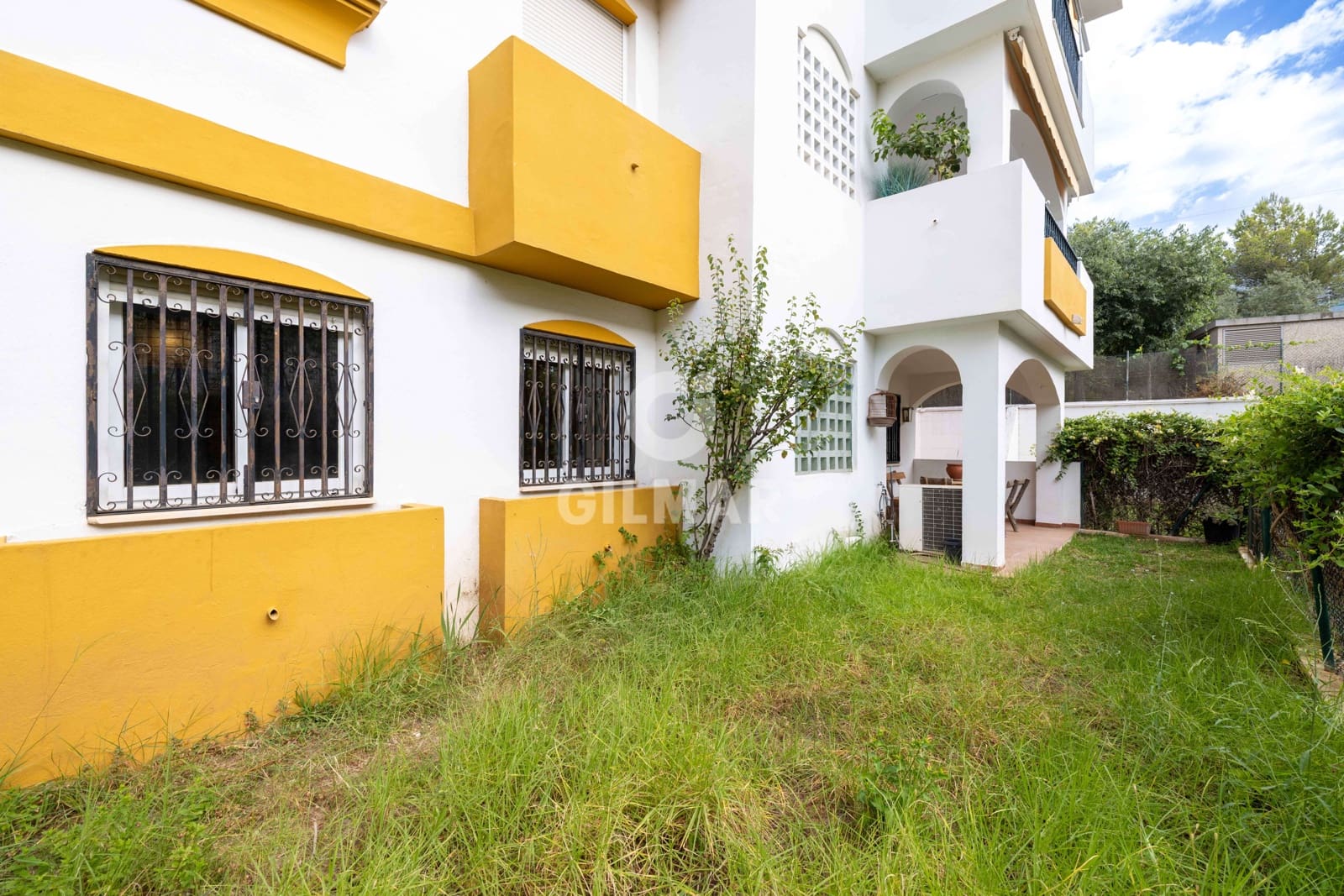 Piso de 3 habitaciones en Marbella en venta con piscina - 450.000 € (Ref: 9211585)