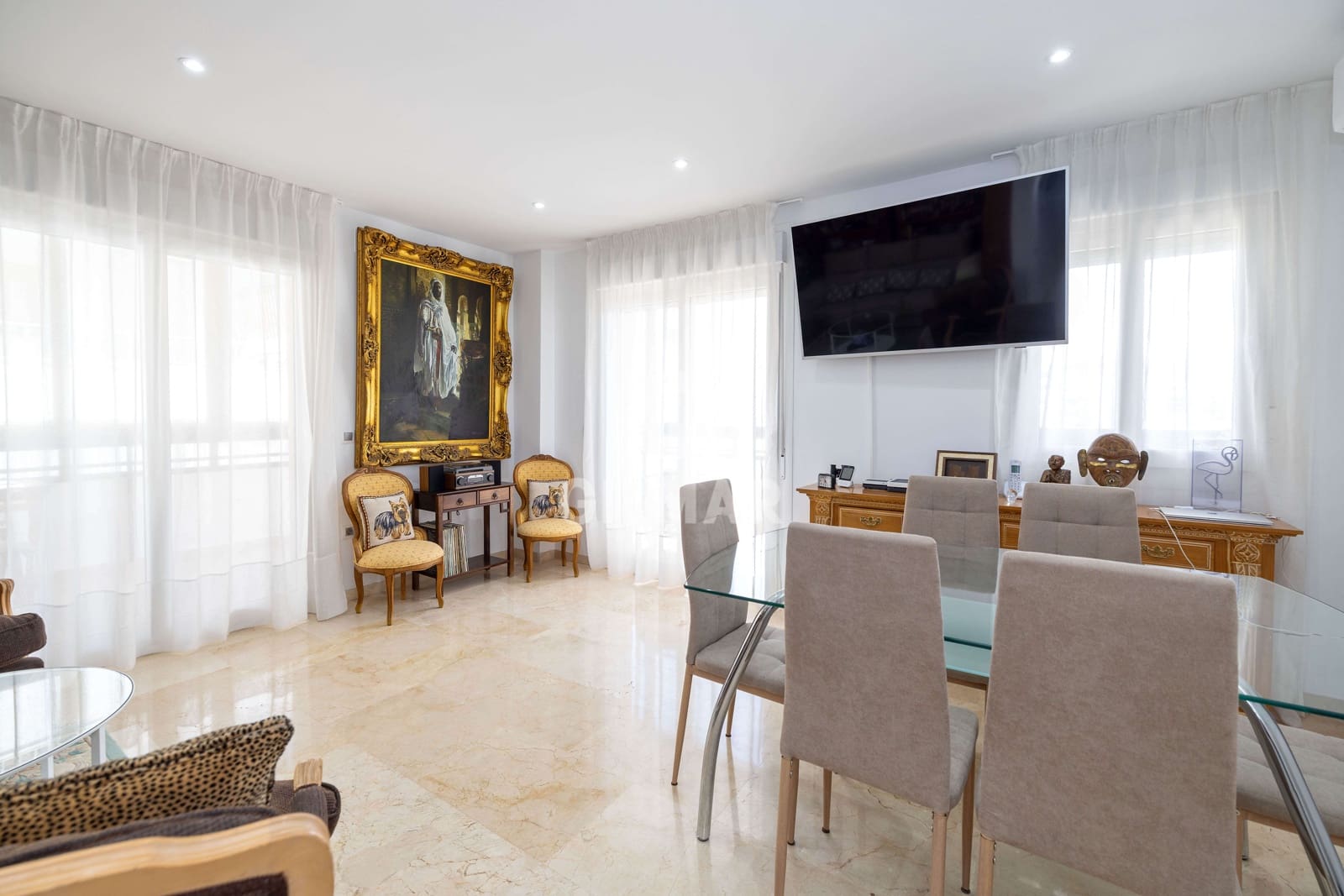 3 bedroom Flat for sale in Marbella with garage - € 875,000 (Ref: 9211586)