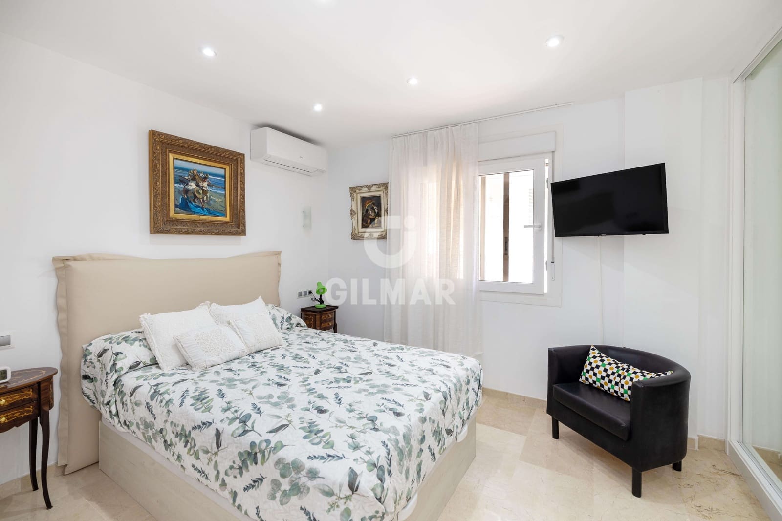 3 bedroom Flat for sale in Marbella with garage - € 875,000 (Ref: 9211586)
