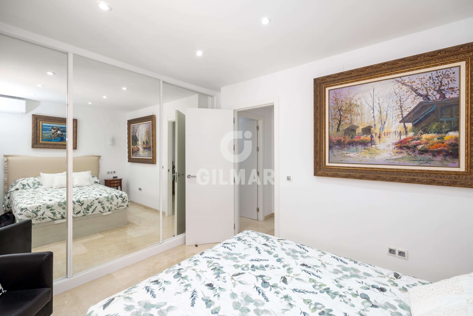 3 bedroom Flat for sale in Marbella with garage - € 875,000 (Ref: 9211586)