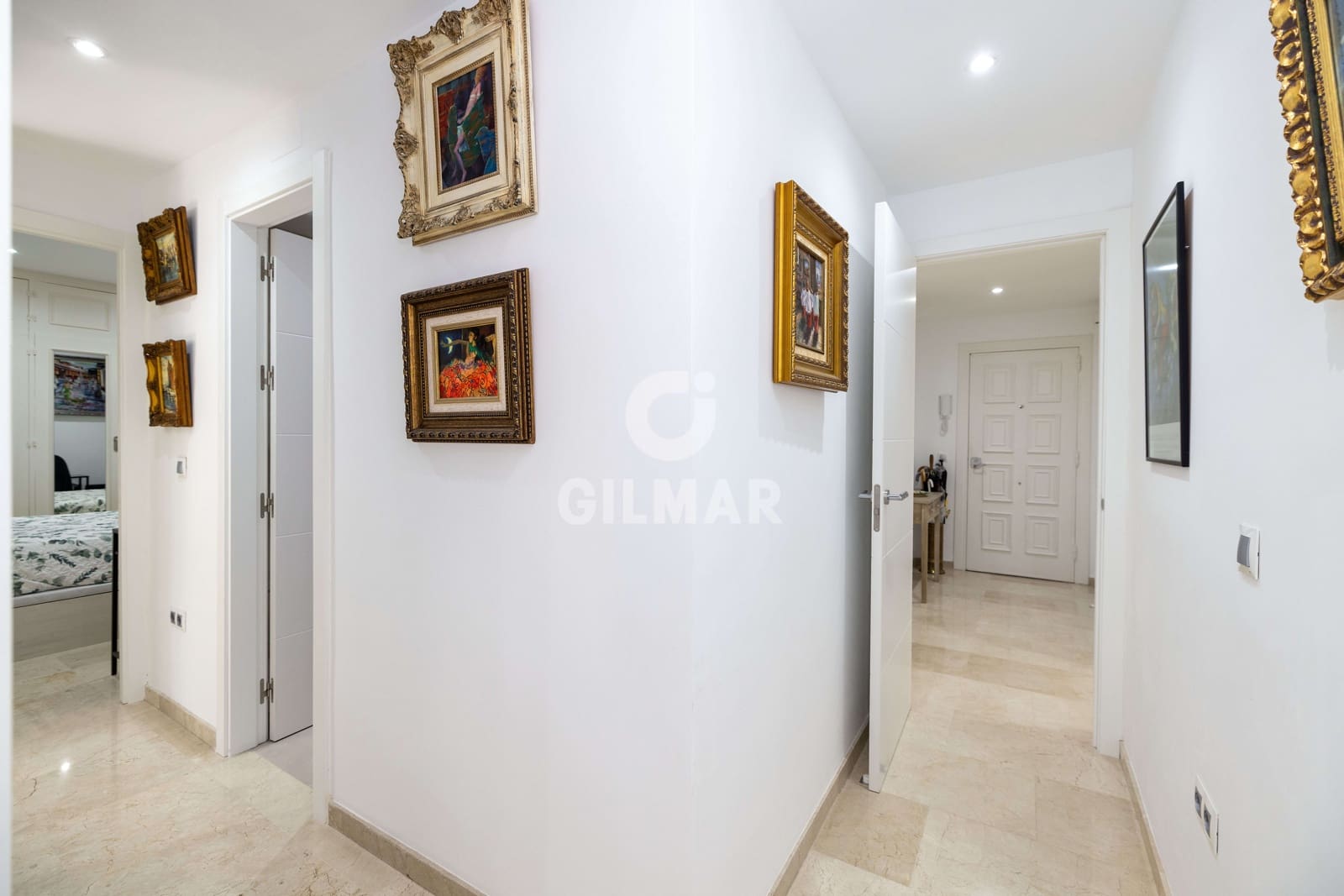 3 bedroom Flat for sale in Marbella with garage - € 875,000 (Ref: 9211586)