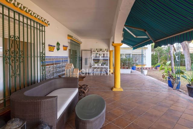 11 sypialnia Willa na sprzedaż w Elviria, Marbella z basenem - 1 900 000 € (Ref: 9211587)