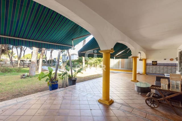 11 sypialnia Willa na sprzedaż w Elviria, Marbella z basenem - 1 900 000 € (Ref: 9211587)