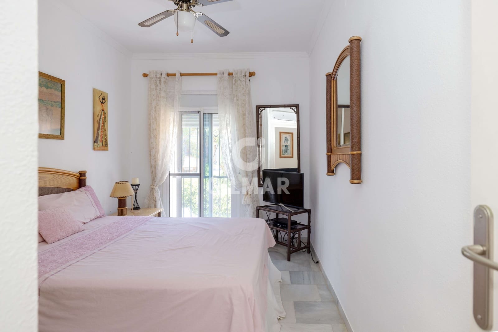 4 soverom Rekkehus til salgs i Las Chapas med svømmebasseng garasje - € 875 000 (Ref: 9211588)