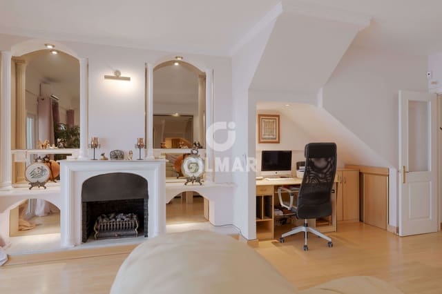 4 soveværelse Rækkehus til salg i Las Chapas, Marbella med swimmingpool garage - € 875.000 (Ref: 9211588)