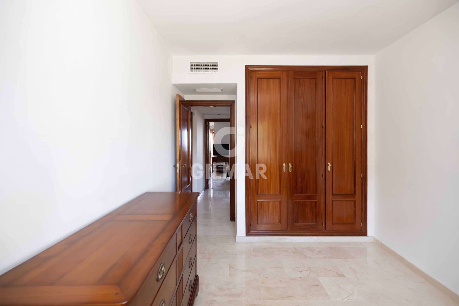 5 soveværelse Lejlighed til salg i Marbella med swimmingpool garage - € 1.050.000 (Ref: 9211591)