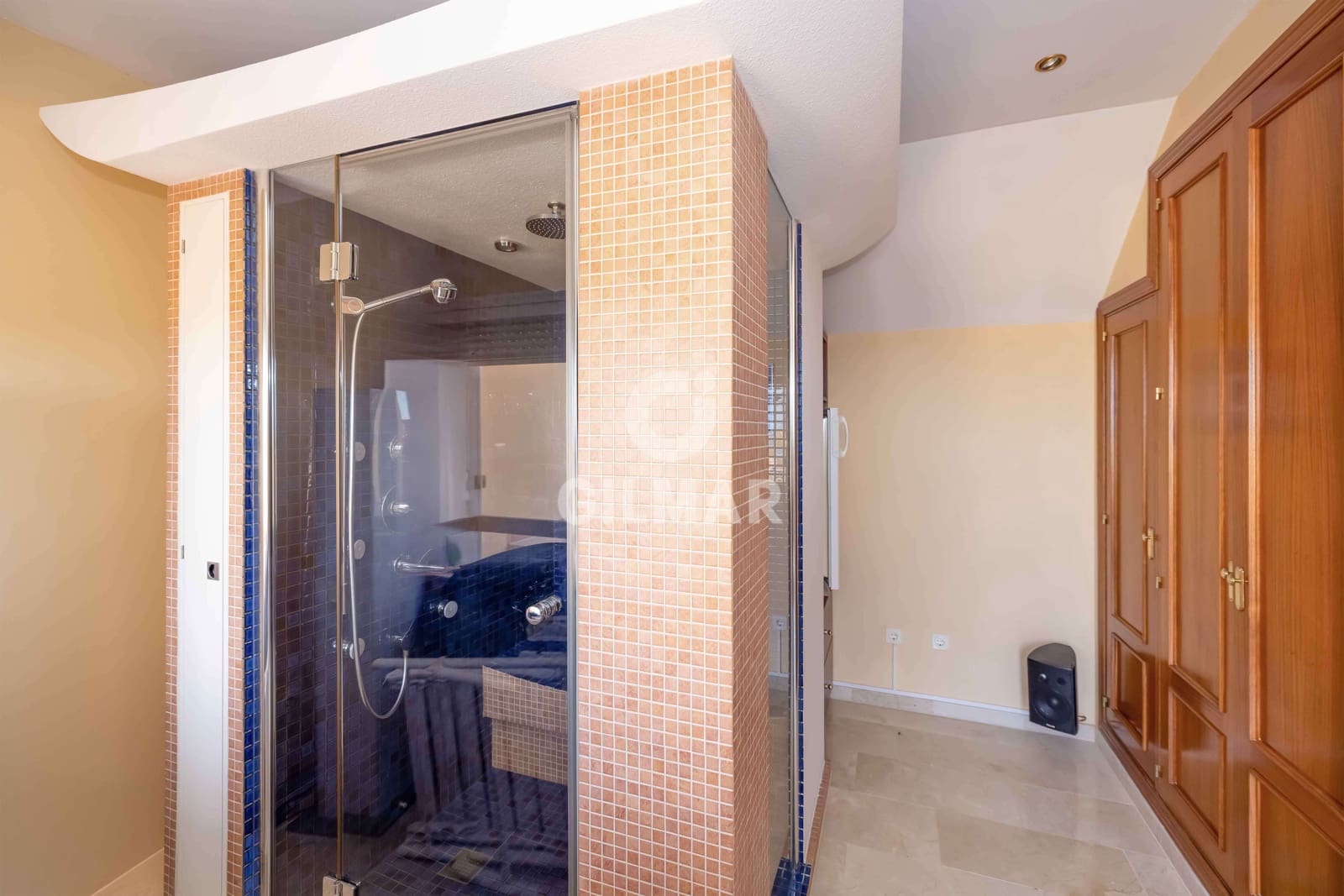 5 soveværelse Lejlighed til salg i Marbella med swimmingpool garage - € 1.050.000 (Ref: 9211591)