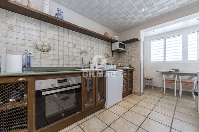 4 bedroom Penthouse for sale in Huerta Belón - Calvario, Marbella with garage - € 850,000 (Ref: 9211592)