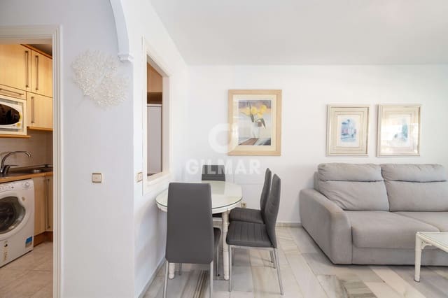 2 soverom Leilighet til salgs i Playa de Fontanilla, Marbella med svømmebasseng garasje - € 475 000 (Ref: 9211593)