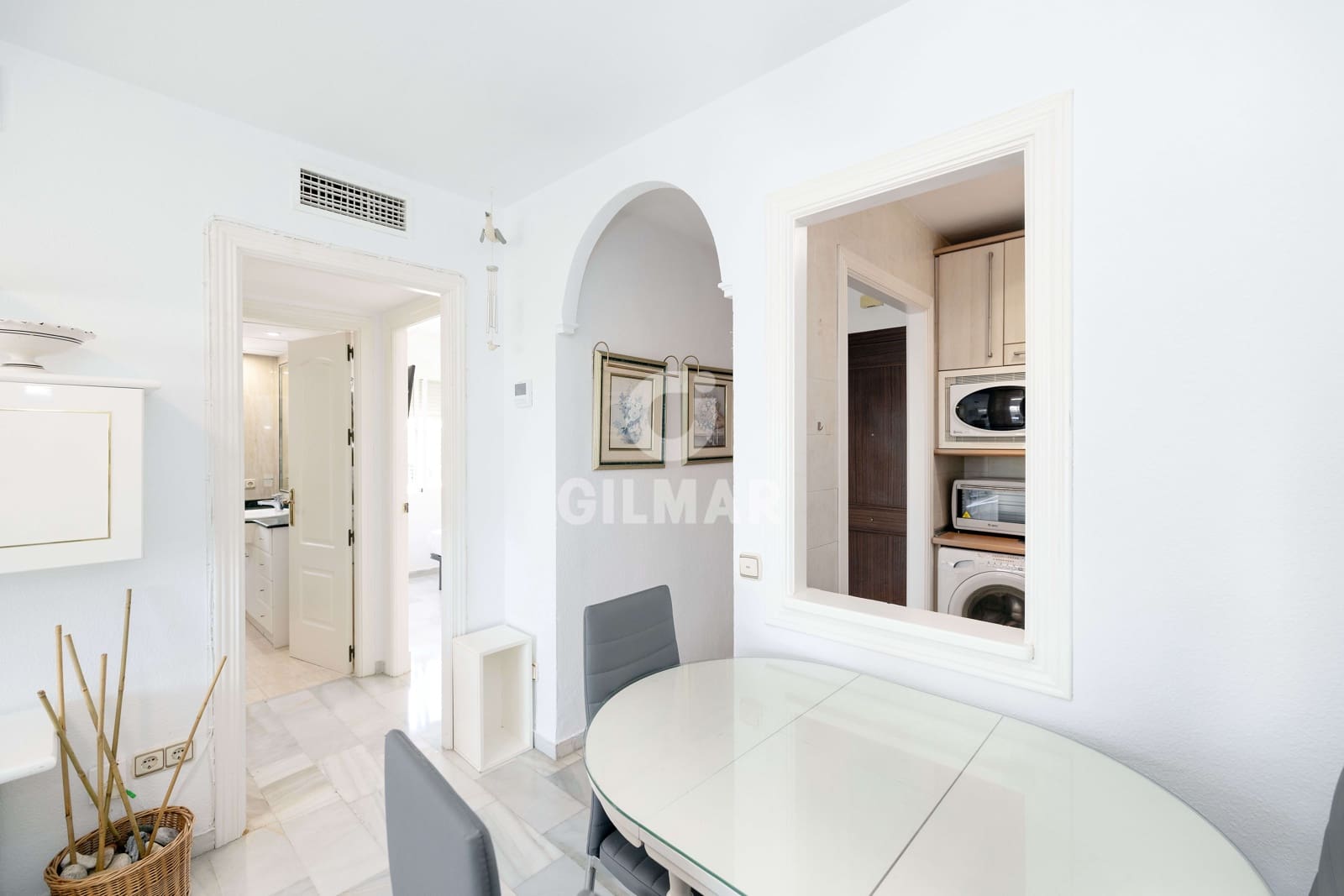 2 soveværelse Lejlighed til salg i Marbella med swimmingpool garage - € 475.000 (Ref: 9211593)