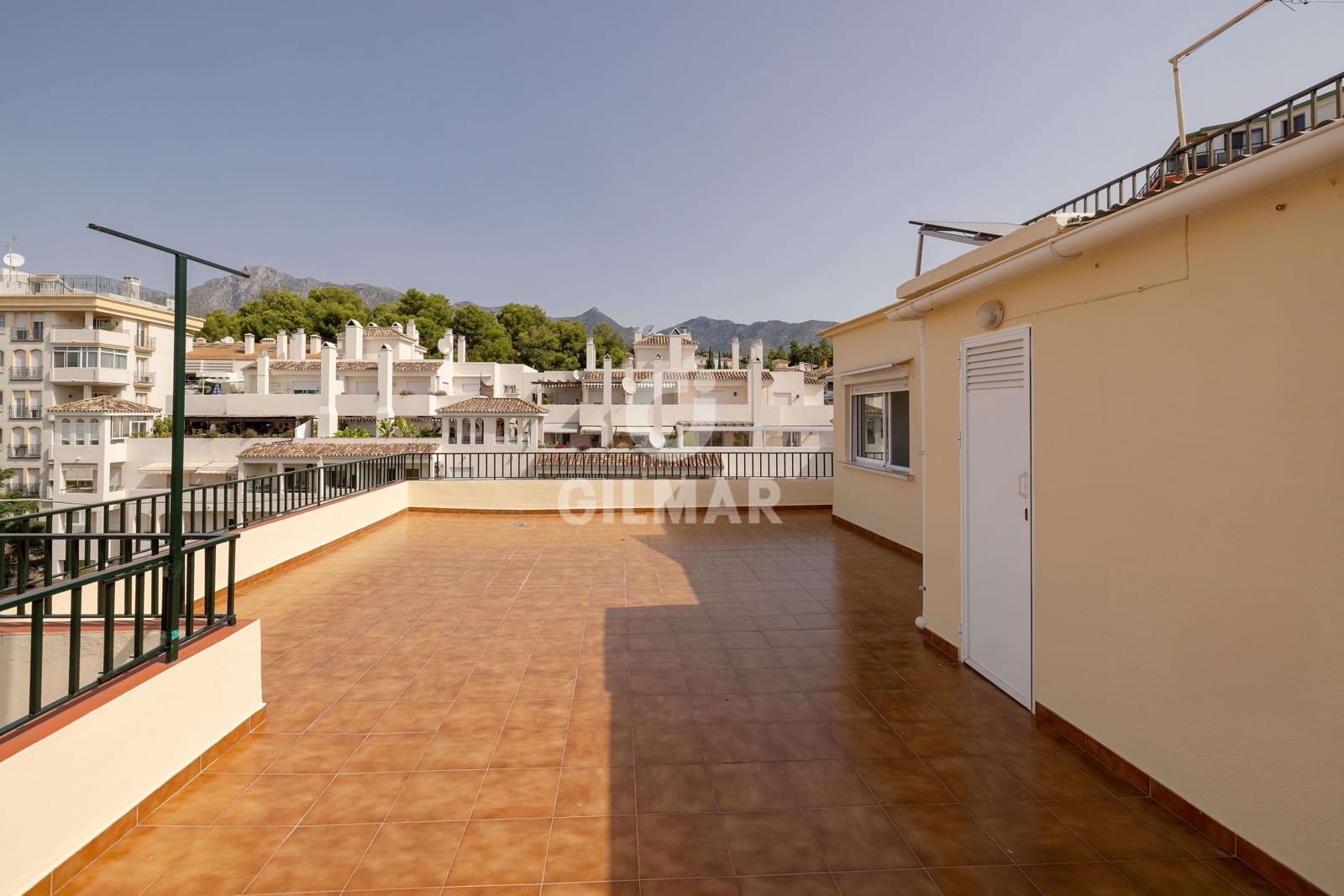 2 soverom Penthouse til salgs i Marbella - € 450 000 (Ref: 9211594)