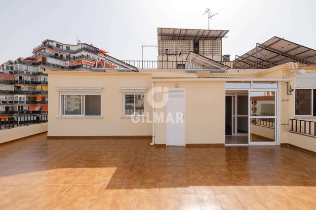 2 soverom Penthouse til salgs i Playa de Fontanilla, Marbella - € 450 000 (Ref: 9211594)