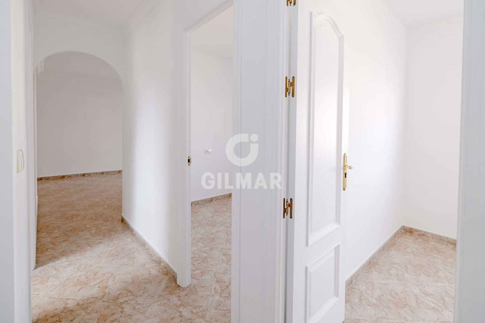 2 soverom Penthouse til salgs i Marbella - € 450 000 (Ref: 9211594)