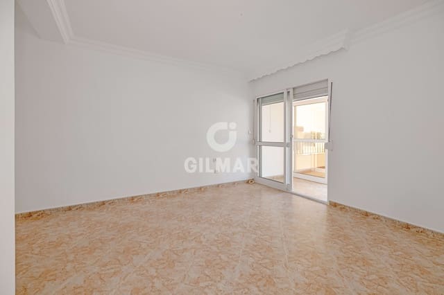 2 soverom Penthouse til salgs i Playa de Fontanilla, Marbella - € 450 000 (Ref: 9211594)