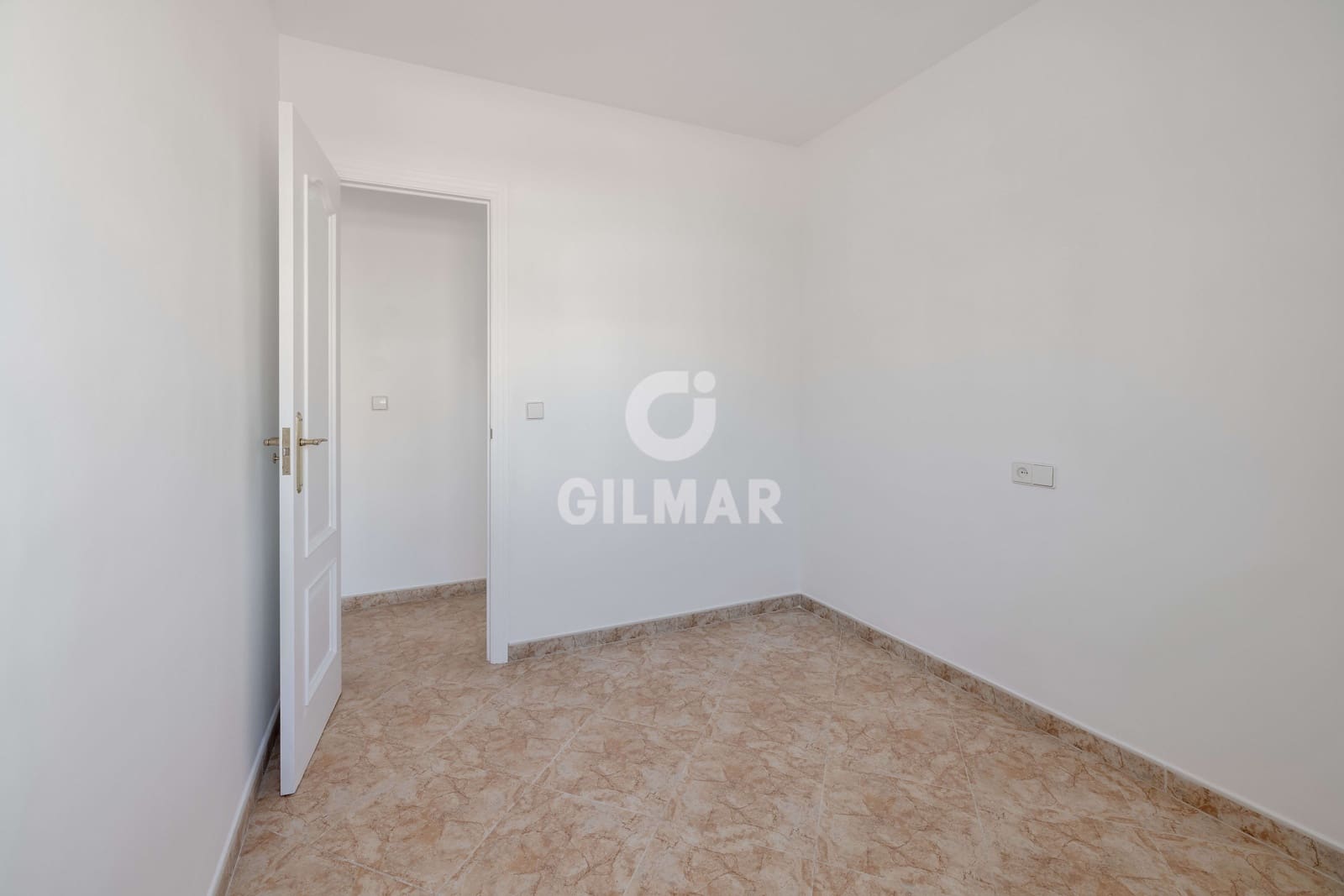 2 soverom Penthouse til salgs i Marbella - € 450 000 (Ref: 9211594)