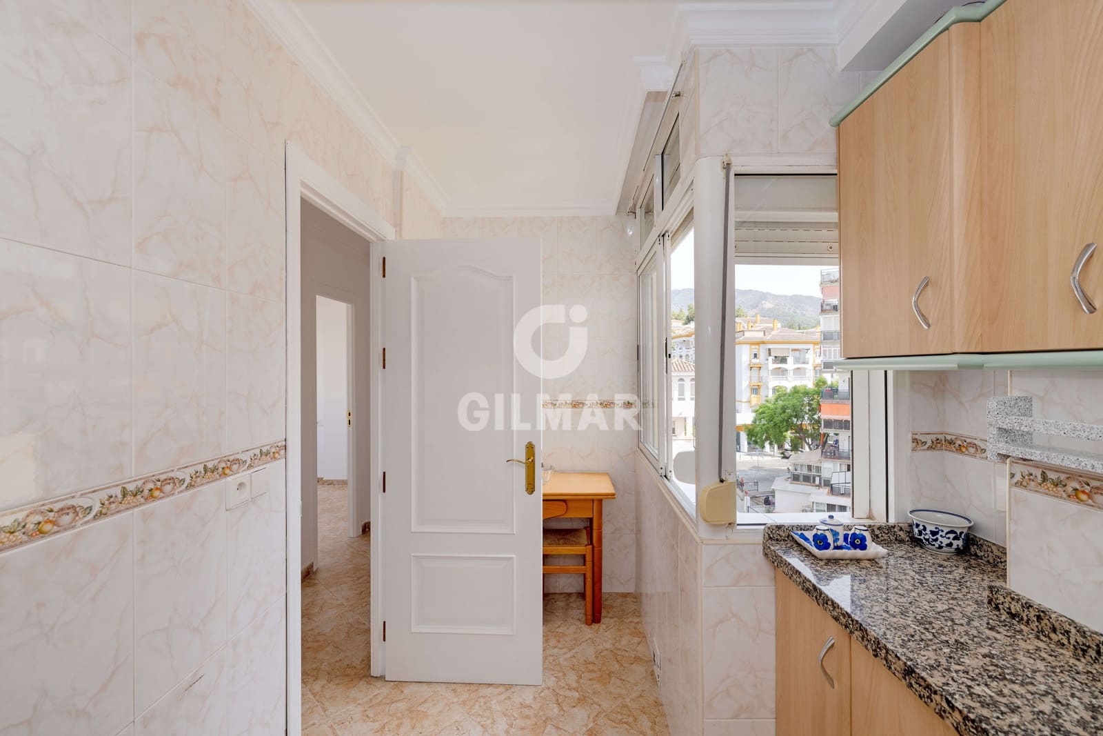 2 soverom Penthouse til salgs i Marbella - € 450 000 (Ref: 9211594)