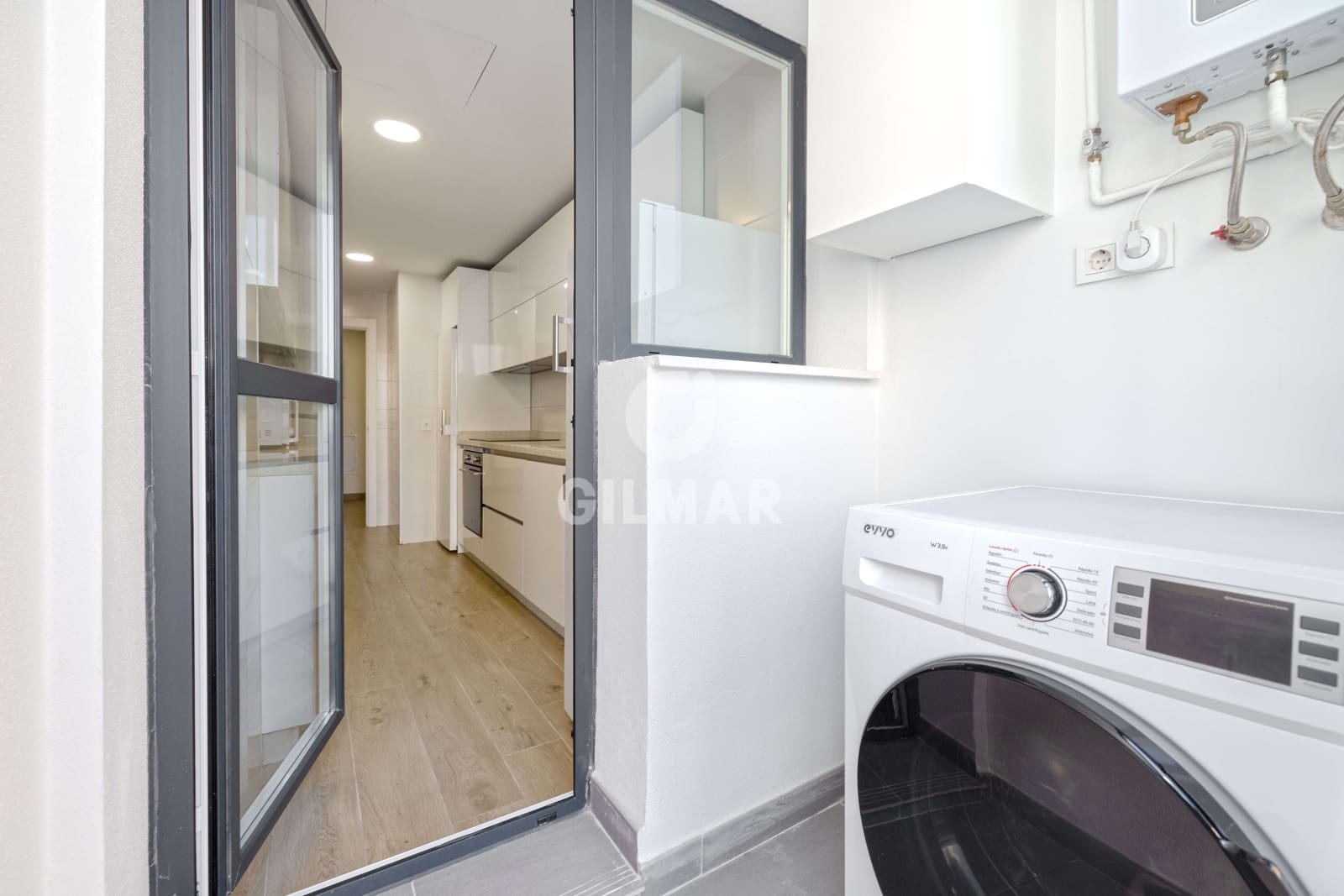 4 soveværelse Lejlighed til salg i Malaga by med swimmingpool garage - € 745.000 (Ref: 9216008)