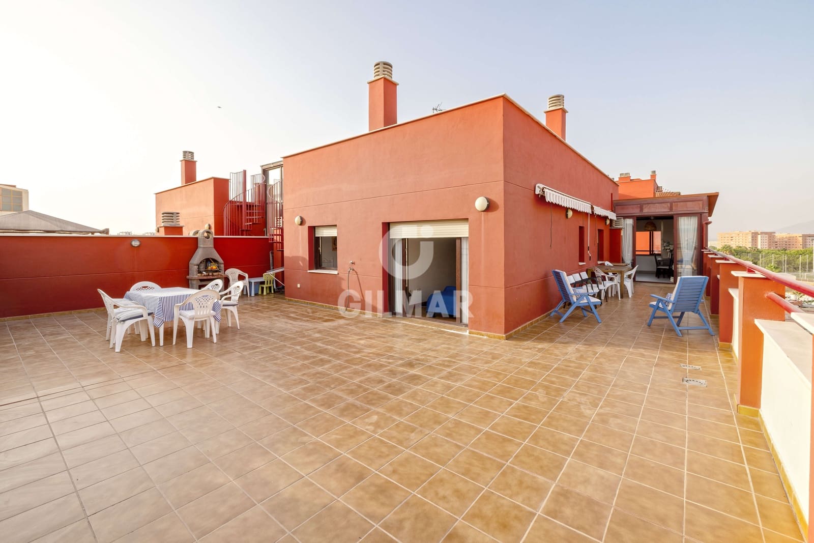 2 soveværelse Penthouse til salg i Malaga by med swimmingpool garage - € 690.000 (Ref: 9216010)