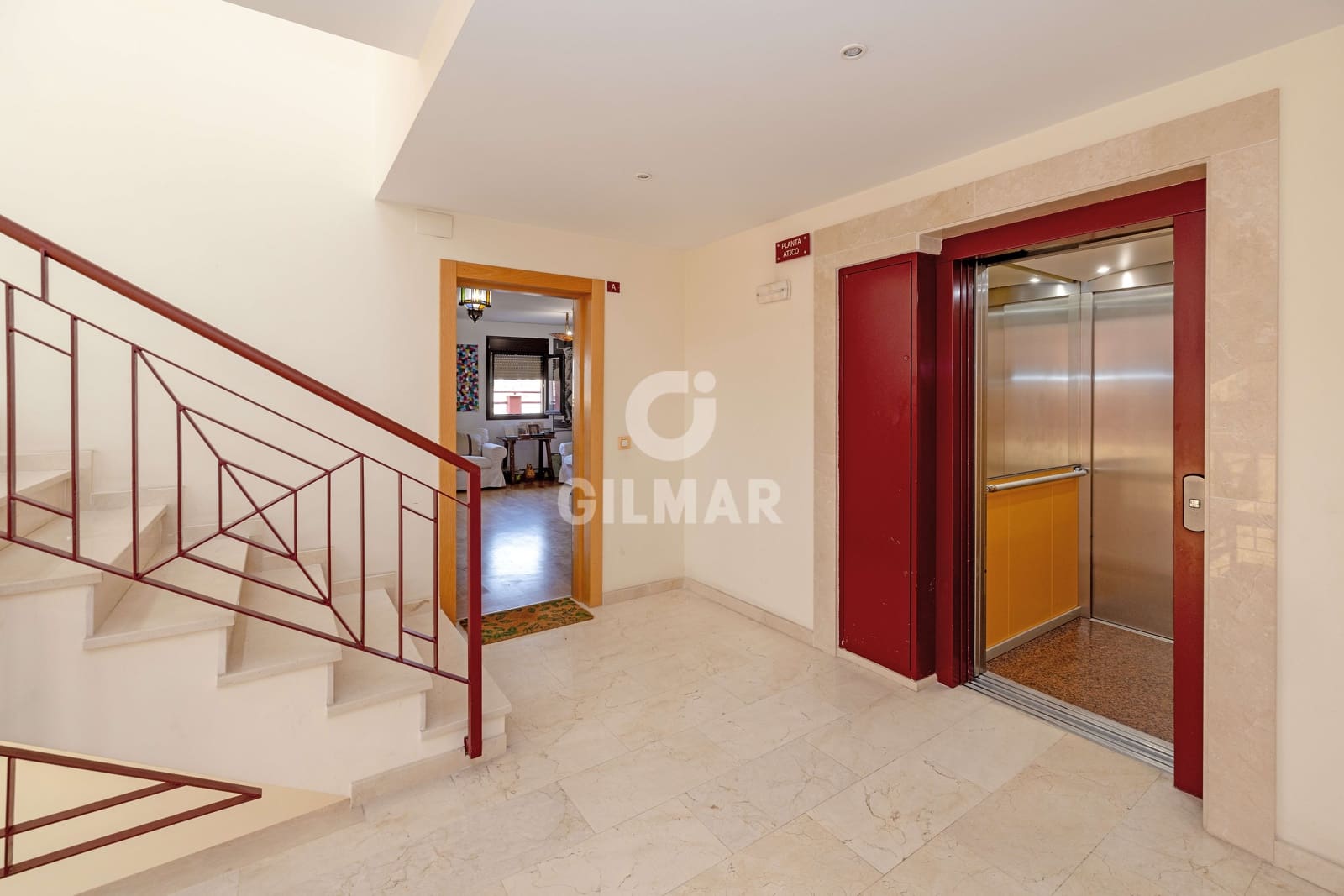 2 soveværelse Penthouse til salg i Malaga by med swimmingpool garage - € 690.000 (Ref: 9216010)