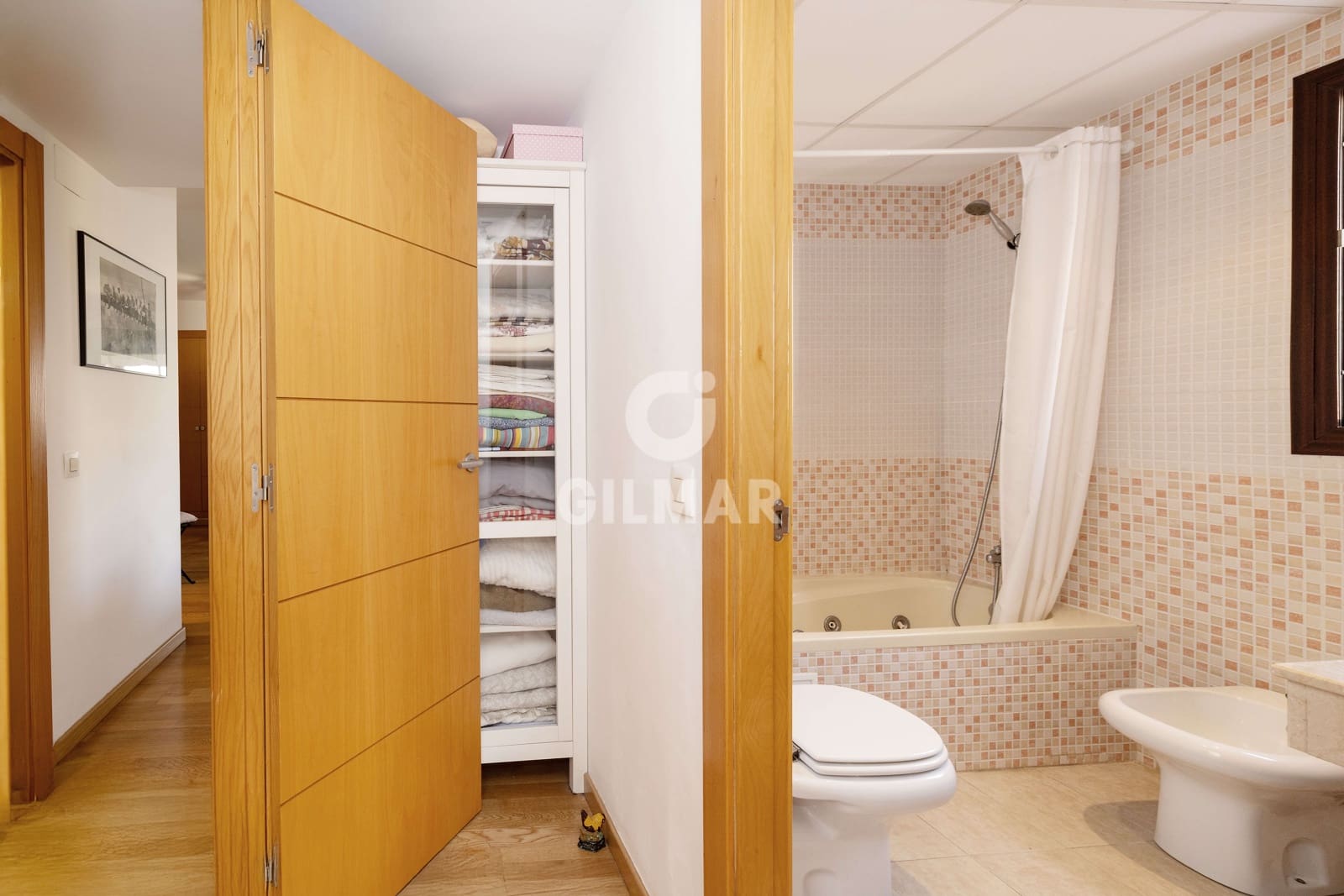 2 soveværelse Penthouse til salg i Malaga by med swimmingpool garage - € 690.000 (Ref: 9216010)