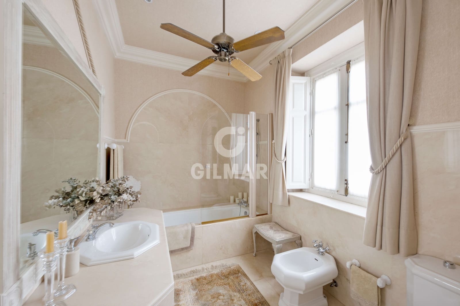 5 soveværelse Lejlighed til salg i Malaga by med swimmingpool garage - € 2.150.000 (Ref: 9216011)