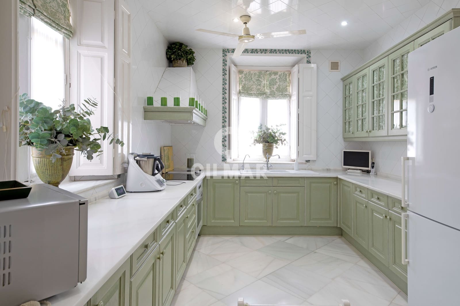 5 soveværelse Lejlighed til salg i Malaga by med swimmingpool garage - € 2.150.000 (Ref: 9216011)