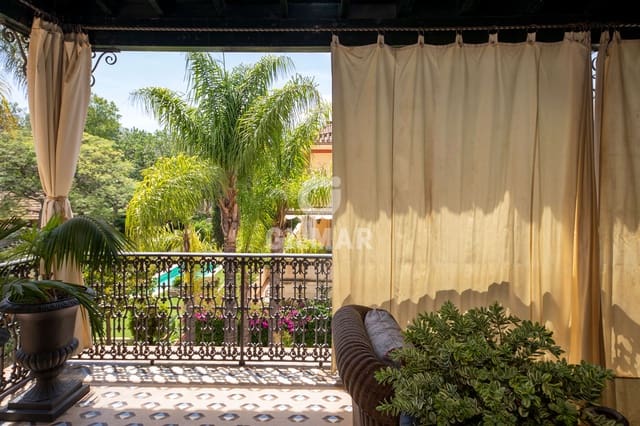 5 makuuhuone Asunto myytävänä paikassa El Limonar, Málaga kaupunki mukana uima-altaan 
autotalli - 2 150 000 € (Ref: 9216011)