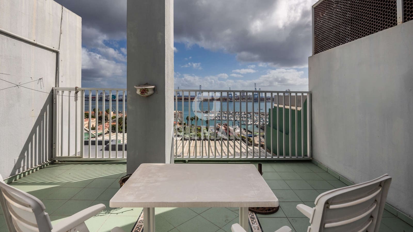3 soverom Penthouse til salgs i Las Palmas de Gran Canaria med garasje - € 725 000 (Ref: 9216015)