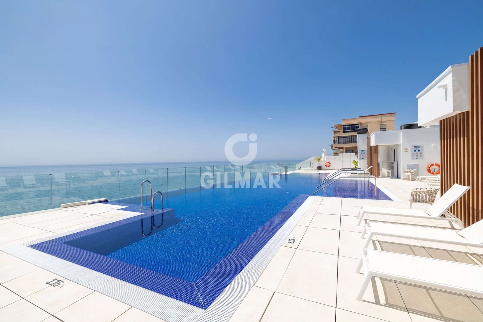 1 soveværelse Lejlighed til salg i Estepona med garage - € 960.000 (Ref: 9216303)