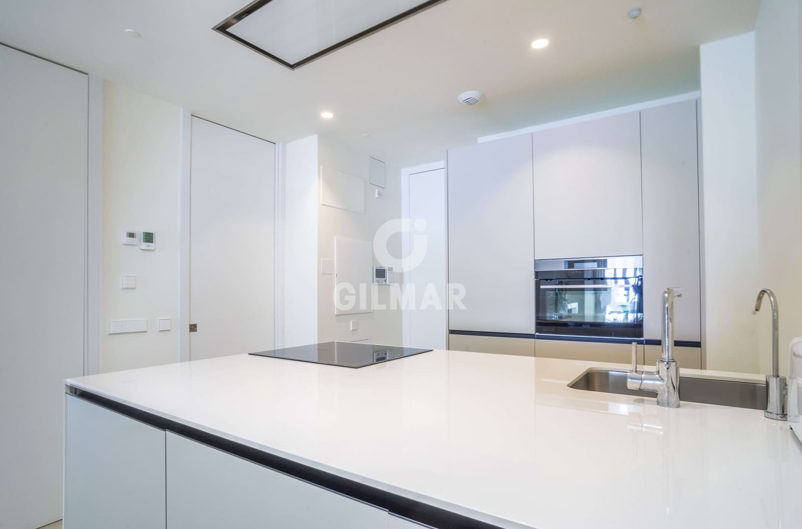 1 soveværelse Lejlighed til salg i Estepona med garage - € 960.000 (Ref: 9216303)