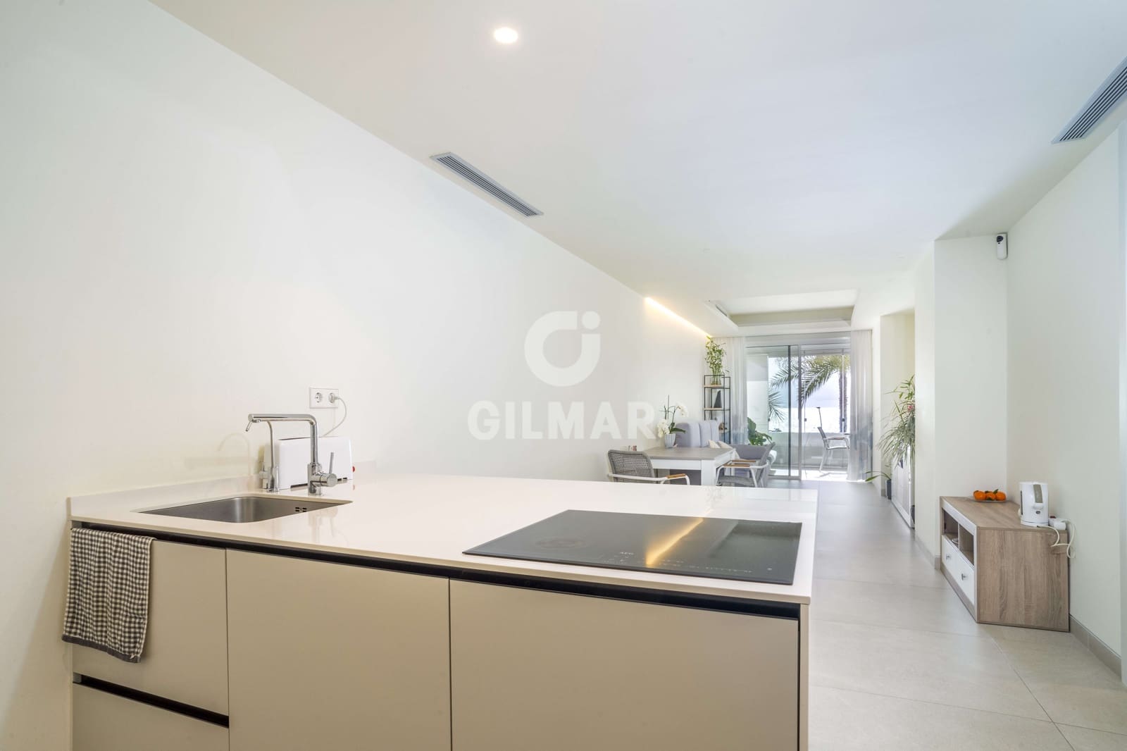 1 soveværelse Lejlighed til salg i Estepona med garage - € 960.000 (Ref: 9216303)