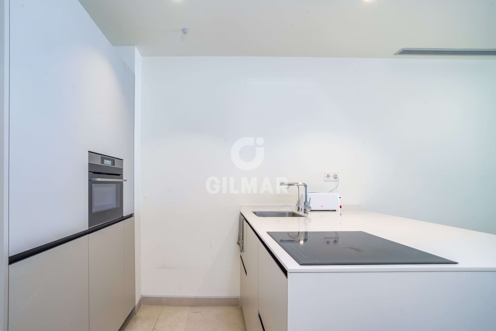 1 soveværelse Lejlighed til salg i Estepona med garage - € 960.000 (Ref: 9216303)