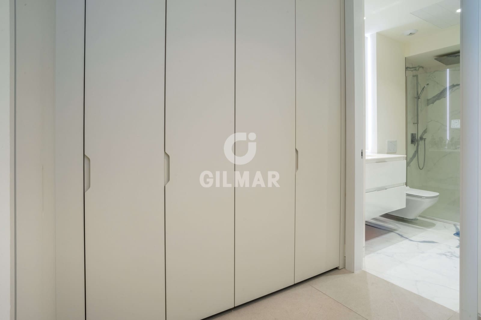 1 soveværelse Lejlighed til salg i Estepona med garage - € 960.000 (Ref: 9216303)