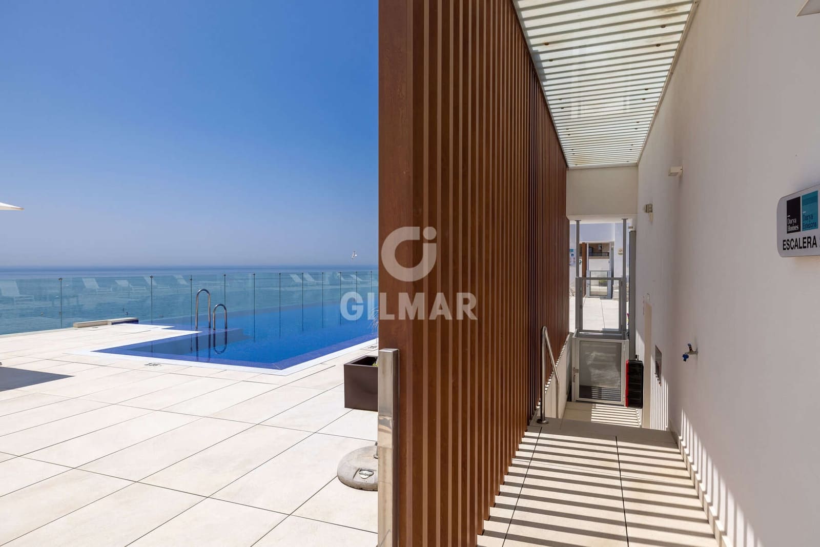 1 soveværelse Lejlighed til salg i Estepona med garage - € 960.000 (Ref: 9216303)