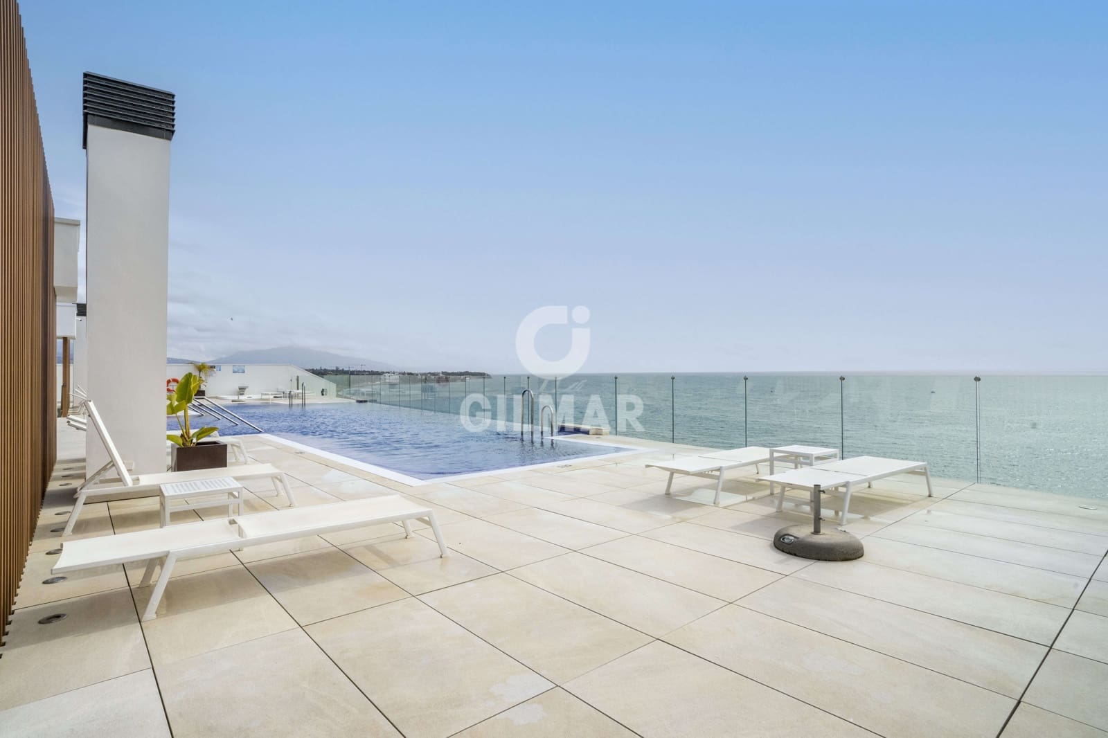 1 soveværelse Lejlighed til salg i Estepona med garage - € 960.000 (Ref: 9216303)